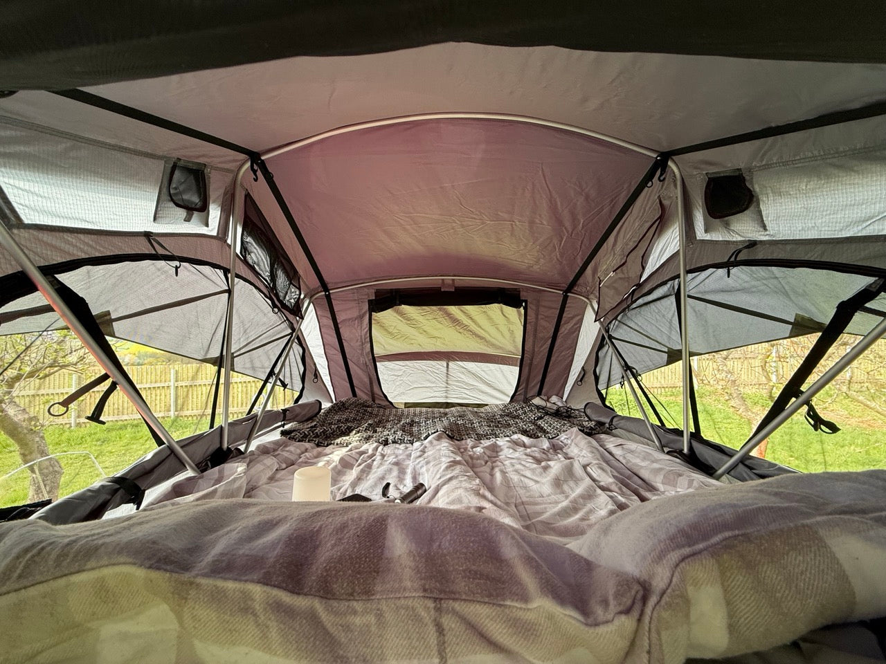 Koupit střešní autostan Elevate